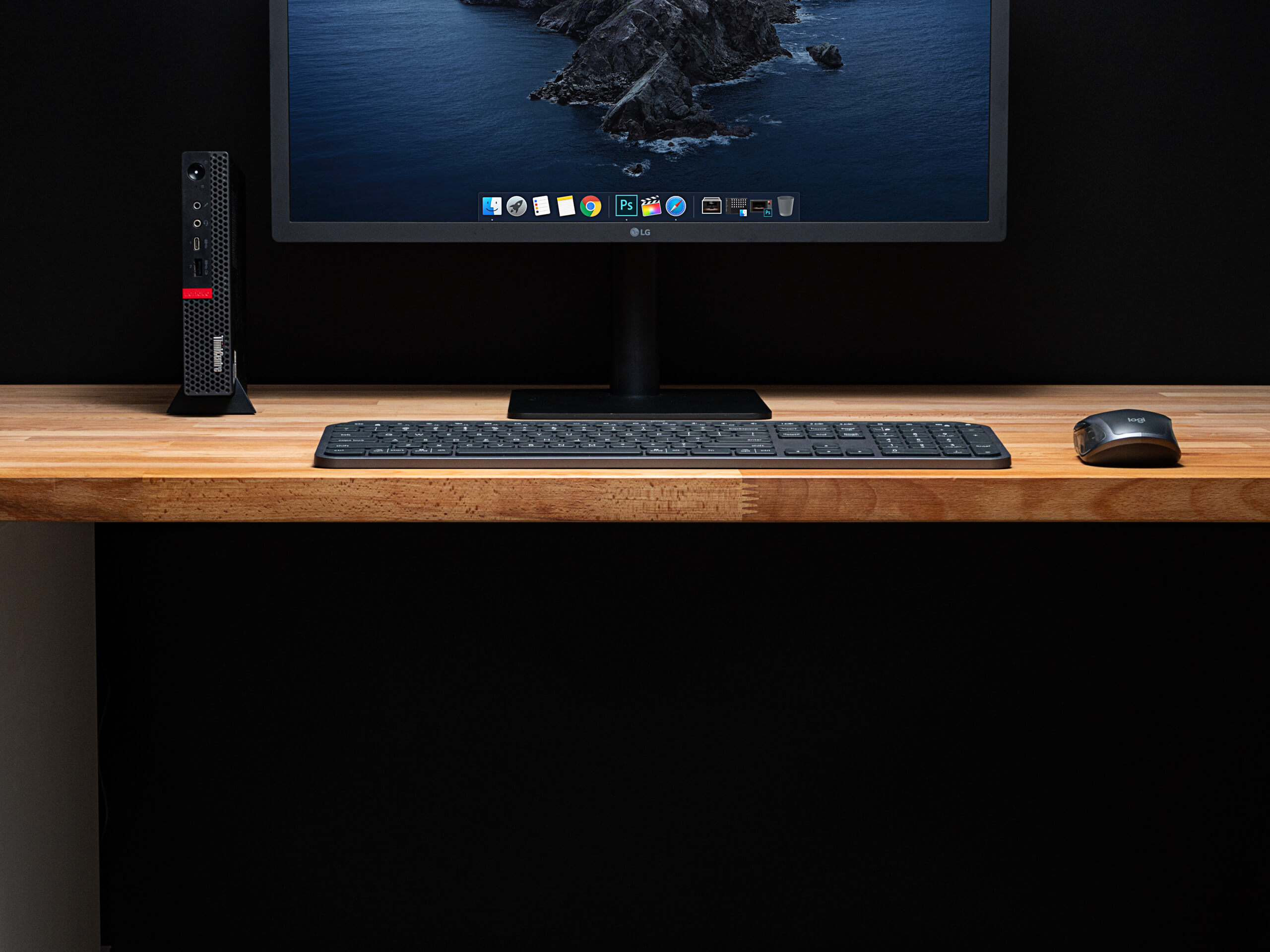 Lenovo-ThinkCentre-M920x-Tiny-desktop-vertical-01