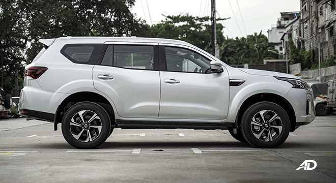 2022-nissan-terra-exterior-side-philippines-612f485bbf1d1